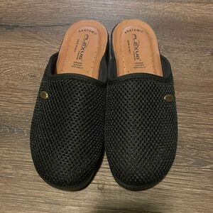 New Spring Step Flexus Clogs